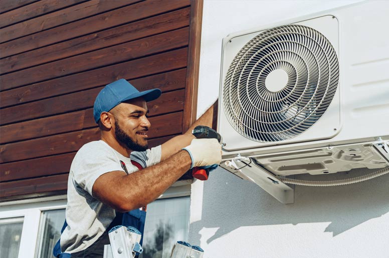 How much do HVAC techs make?