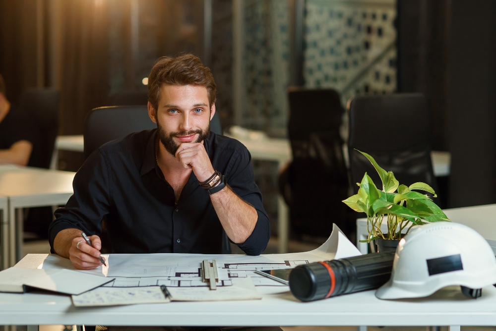 Solopreneur building global business network