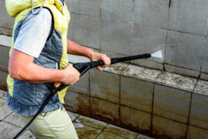 How Much Do Pressure Washers Make? 2025 Salary Guide