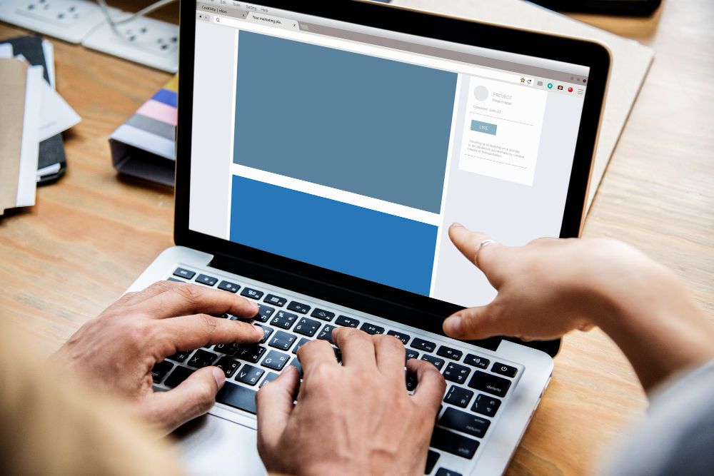 web designer creating responsive contractor website for home services business