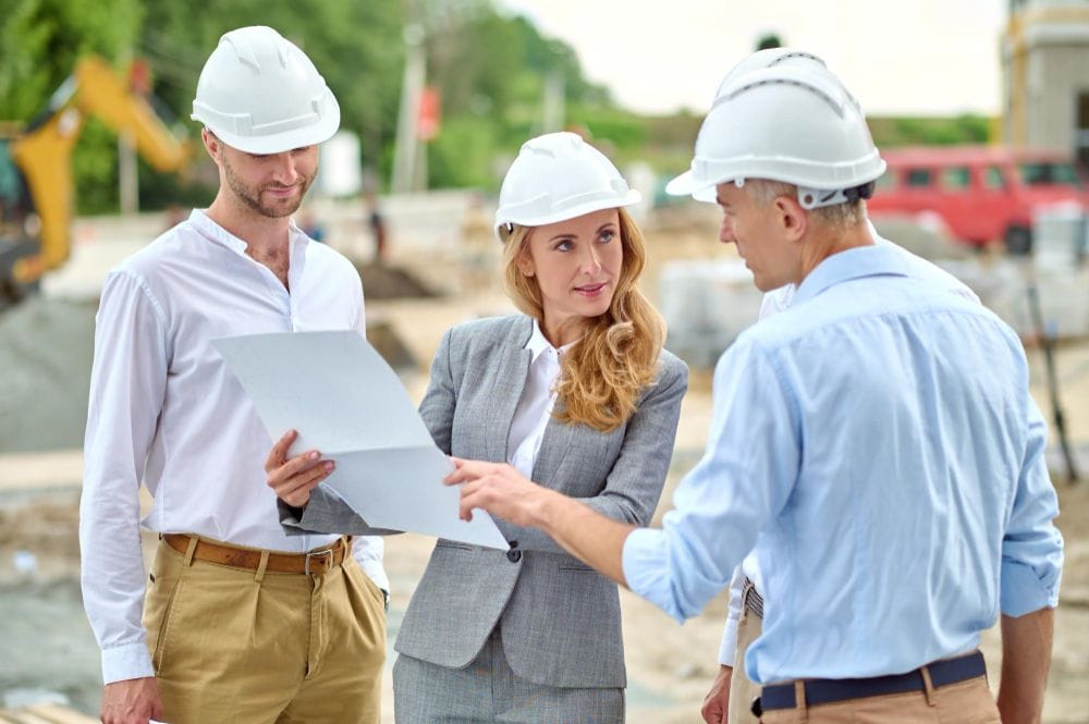 construction manager roles and responsibilities on site
