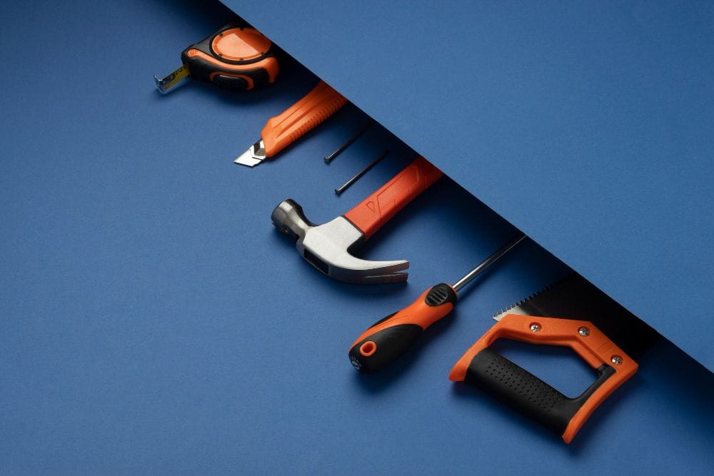 contractor hand tools for essential general contractor tasks