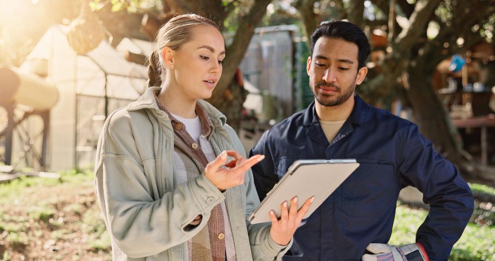 lawn care contracts discussion between landscaper and homeowner