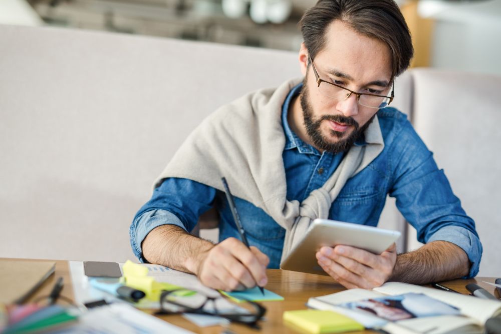 contractor creating a digital project estimate
