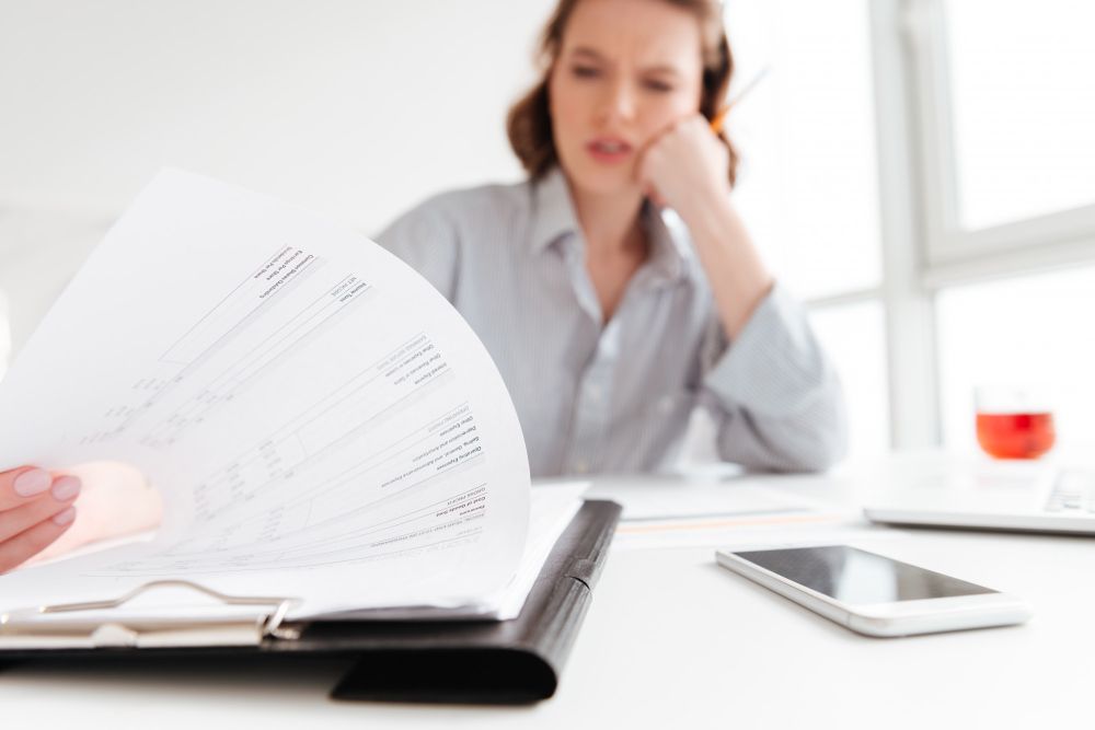 freelancer following up on an overdue invoice