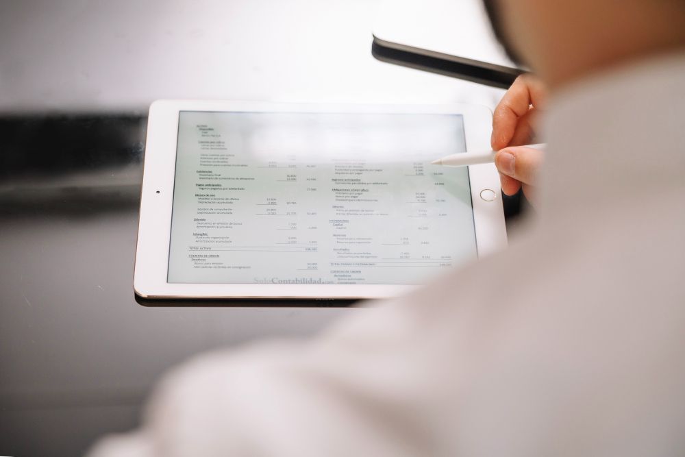 small business owner using receipt software