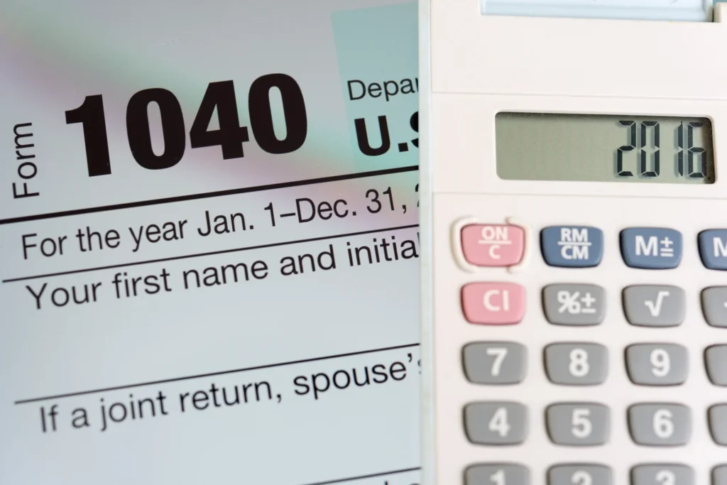 Benefits of using the Tax Calculator 1099 on InvoiceFly